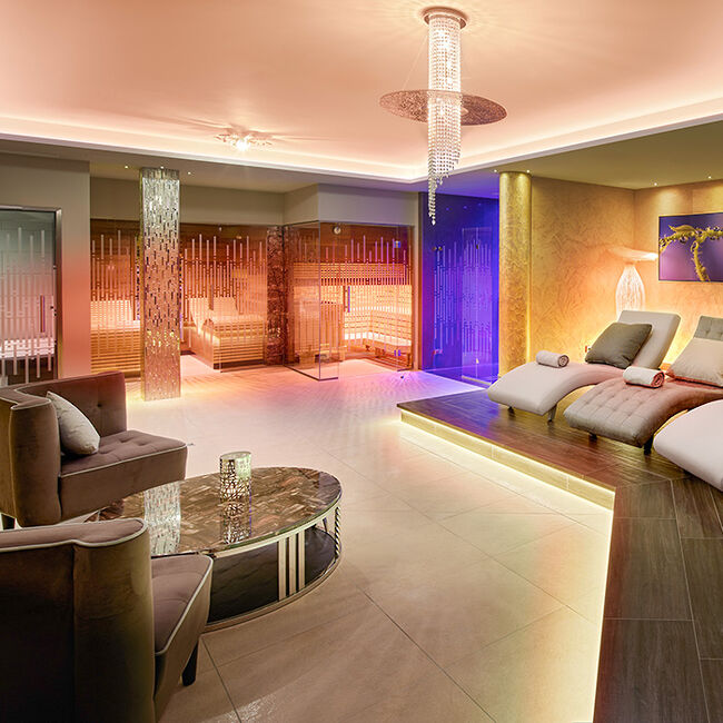 Lady Spa mit Finnischer Sauna, Infrarot-Liegen und Dampfbad